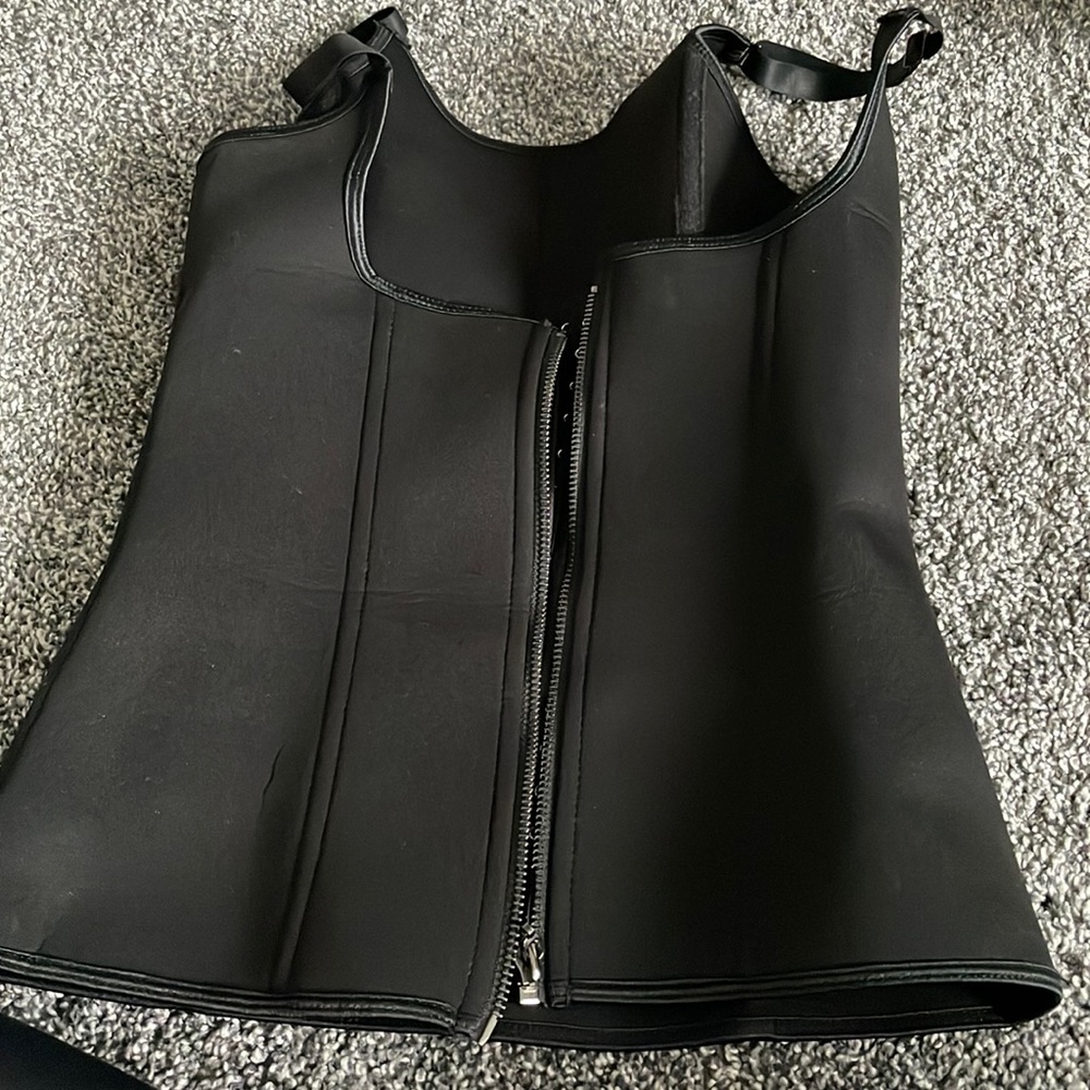 Black corset style upper body high compression